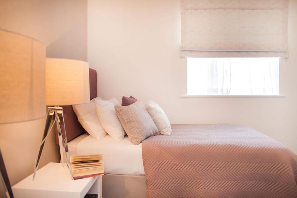 Stylish And Central Two Bedroom & Two Bathroom Apartment With Free Parking Экстерьер фото