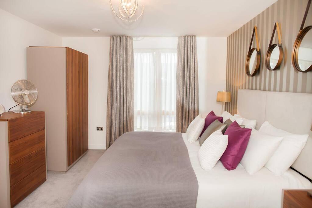 Stylish And Central Two Bedroom & Two Bathroom Apartment With Free Parking Экстерьер фото